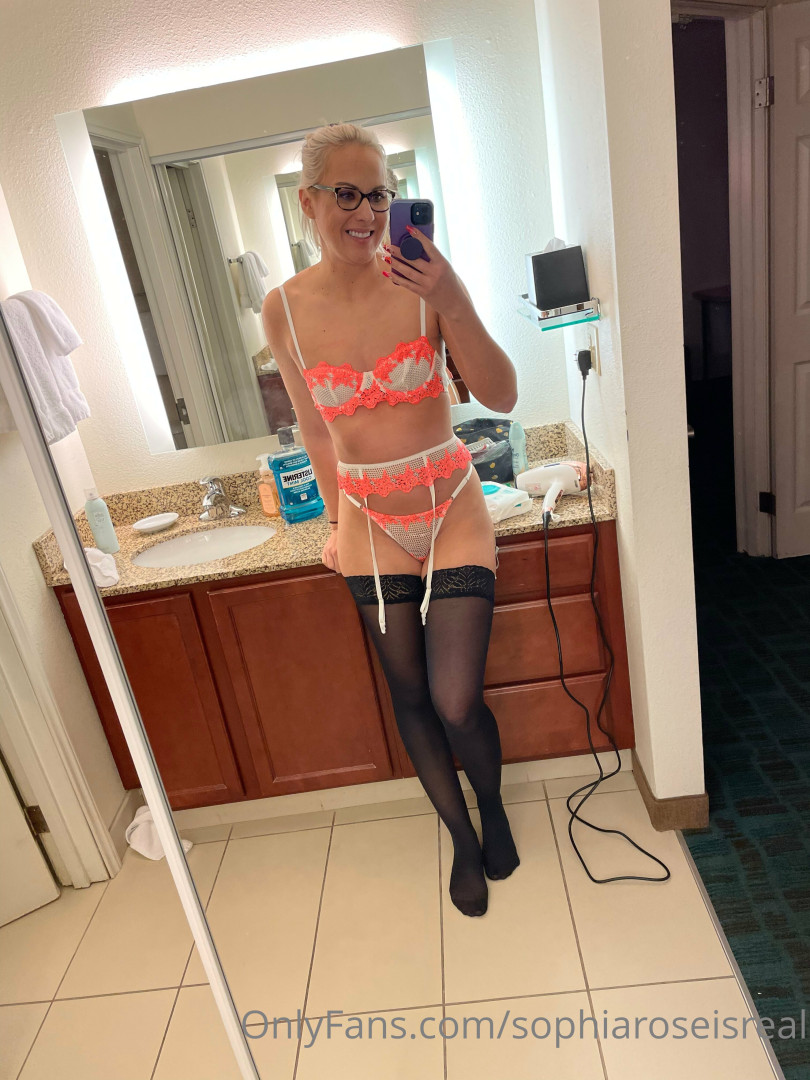 Photo by sophiaroseisreal published on May 17,2023 18:39:13 - BestThots