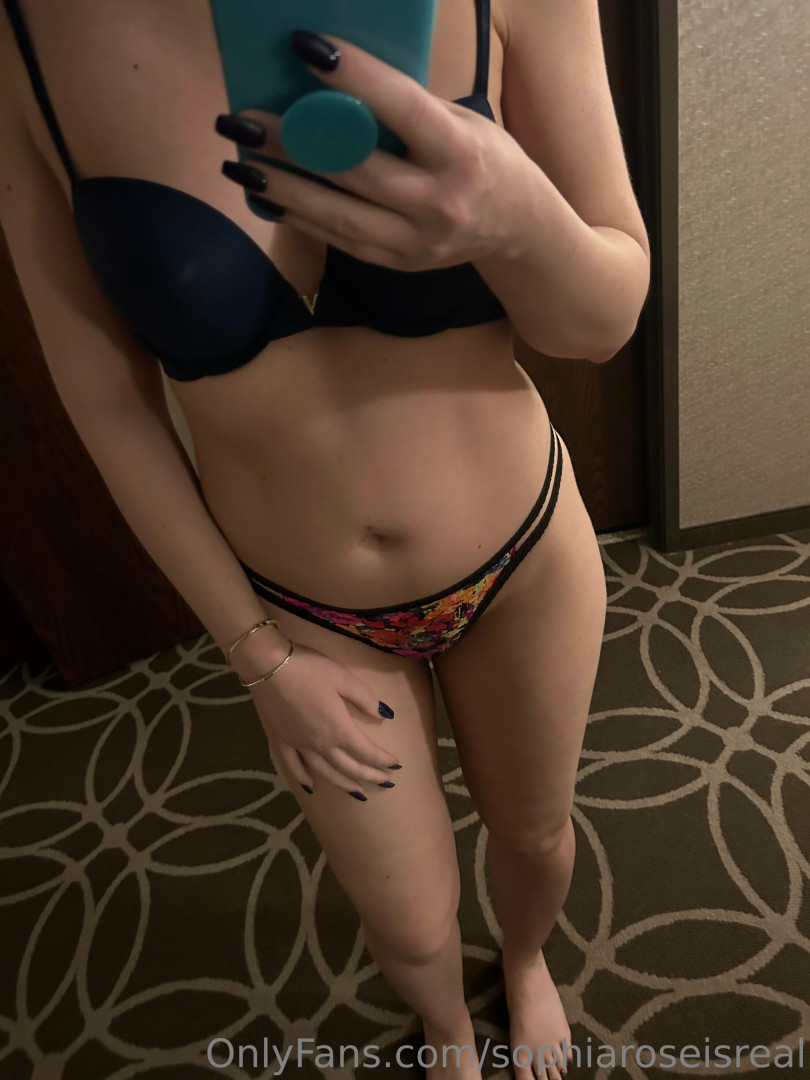 Photo by sophiaroseisreal published on May 17,2023 18:41:32 - BestThots