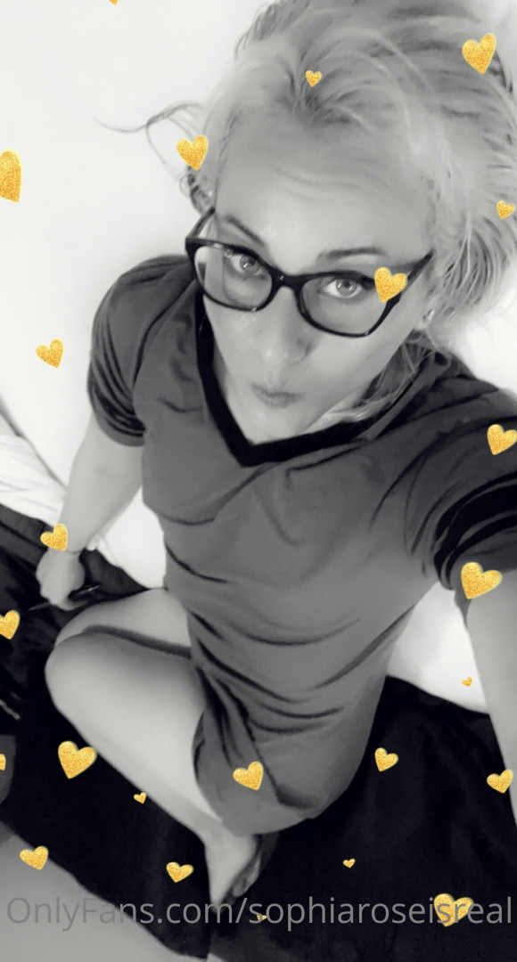 Photo by sophiaroseisreal published on May 17,2023 18:41:40 - BestThots