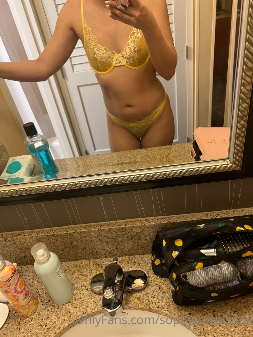 Photo by sophiaroseisreal published on May 17,2023 18:43:00 - BestThots