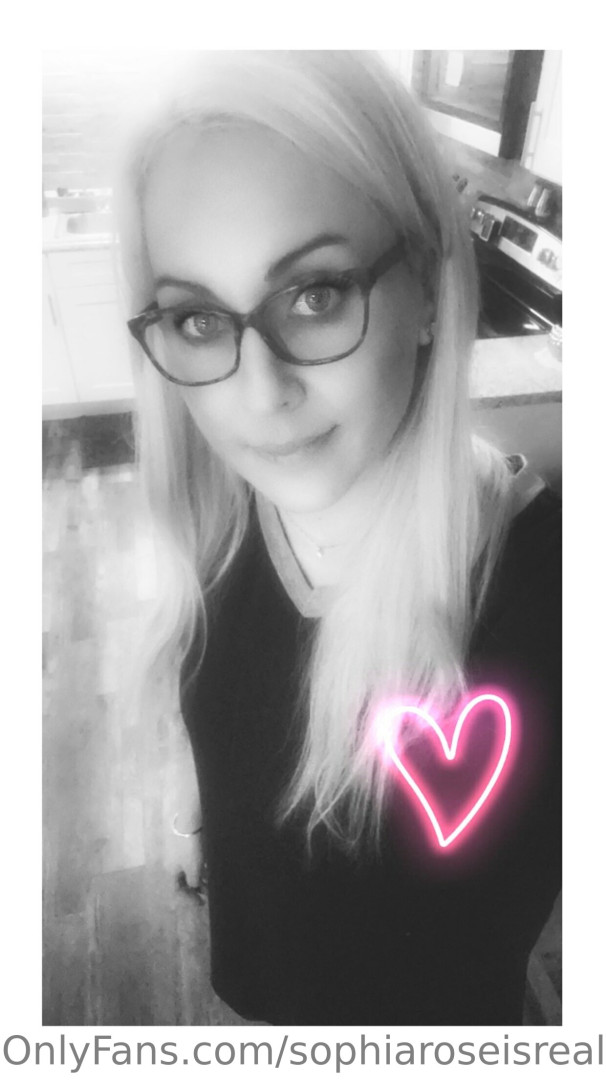 Photo by sophiaroseisreal published on May 17,2023 18:43:58 - BestThots