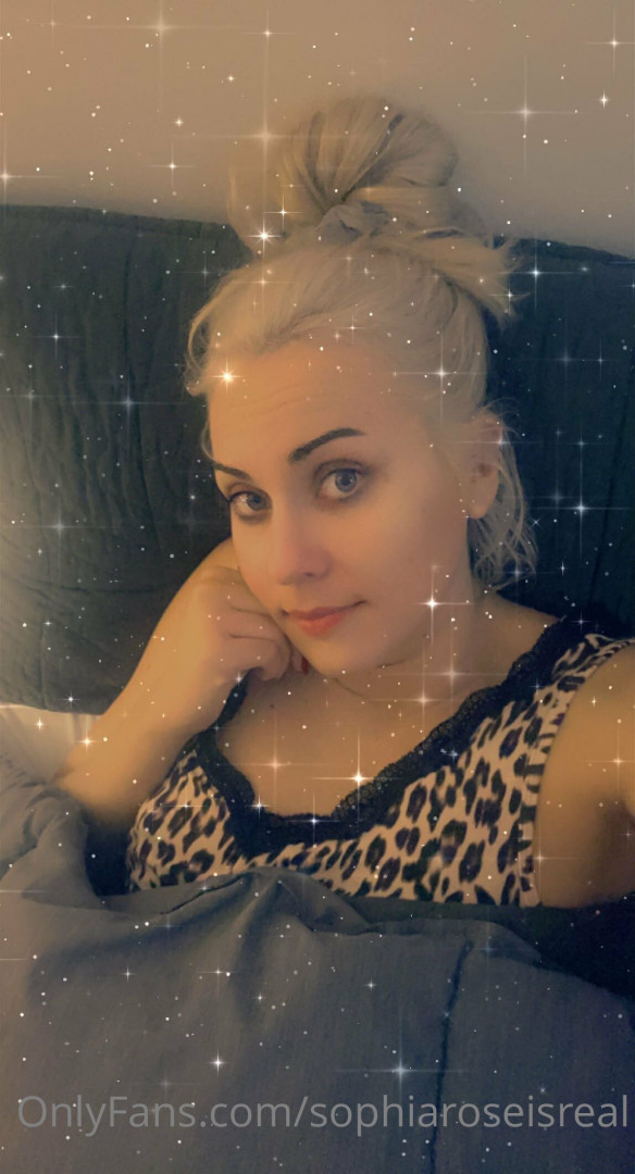 Photo by sophiaroseisreal published on May 17,2023 18:44:32 - BestThots