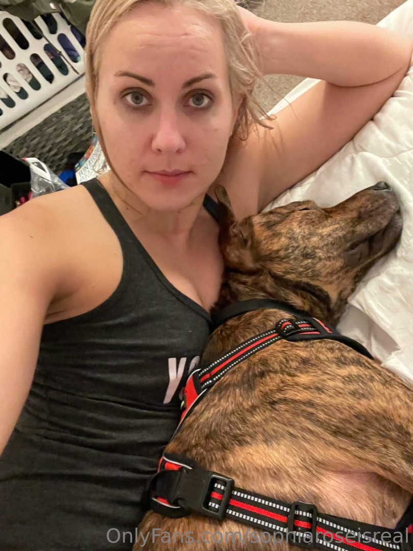 Photo by sophiaroseisreal published on May 17,2023 18:45:23 - BestThots