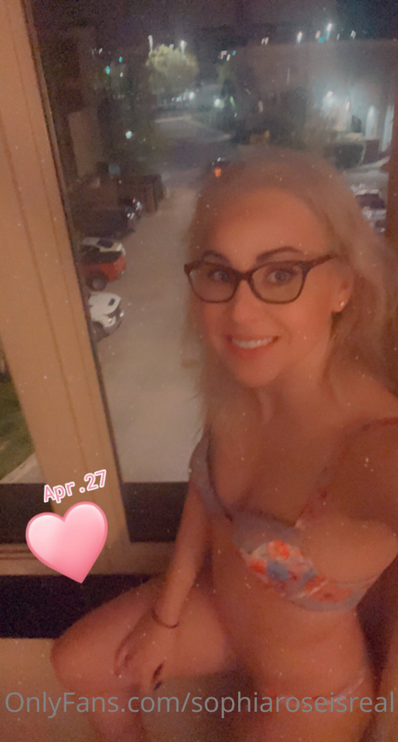 Photo by sophiaroseisreal published on May 17,2023 18:45:45 - BestThots