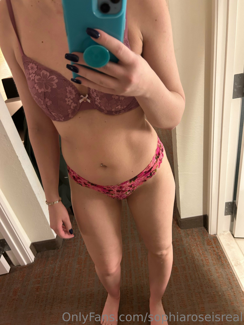 Photo by sophiaroseisreal published on May 17,2023 18:46:10 - BestThots