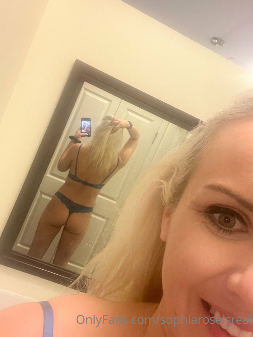 Photo by sophiaroseisreal published on May 17,2023 18:46:28 - BestThots