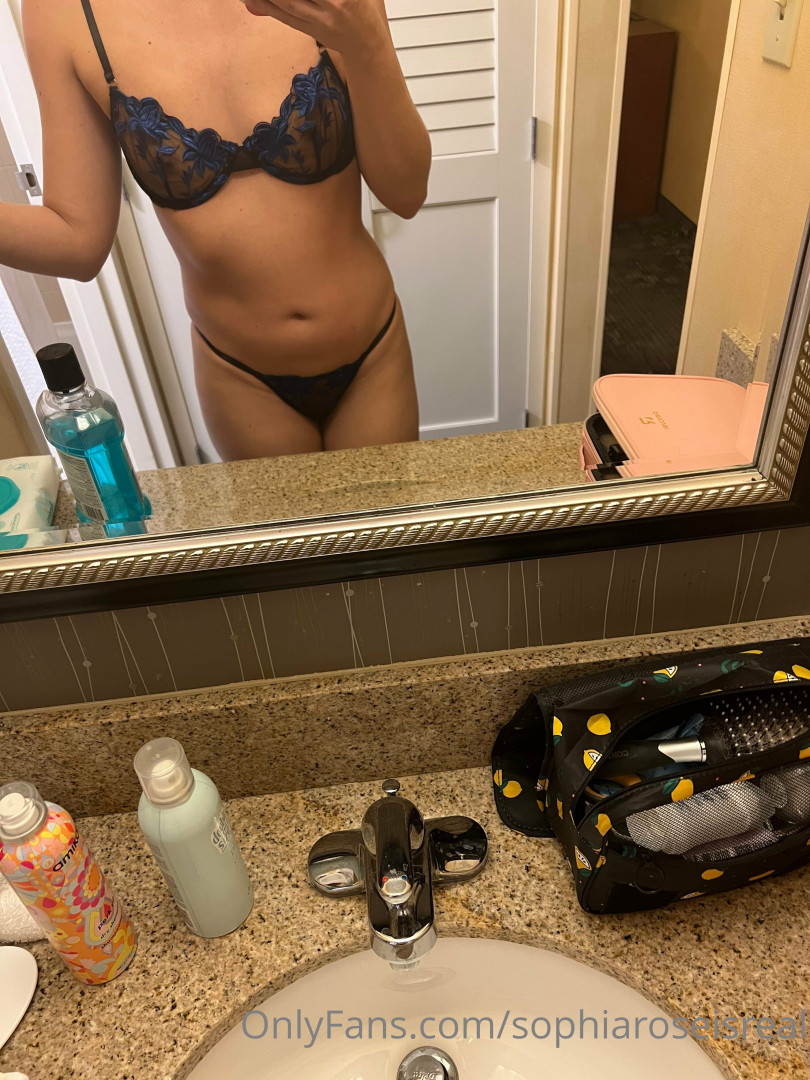 Photo by sophiaroseisreal published on May 17,2023 18:46:52 - BestThots