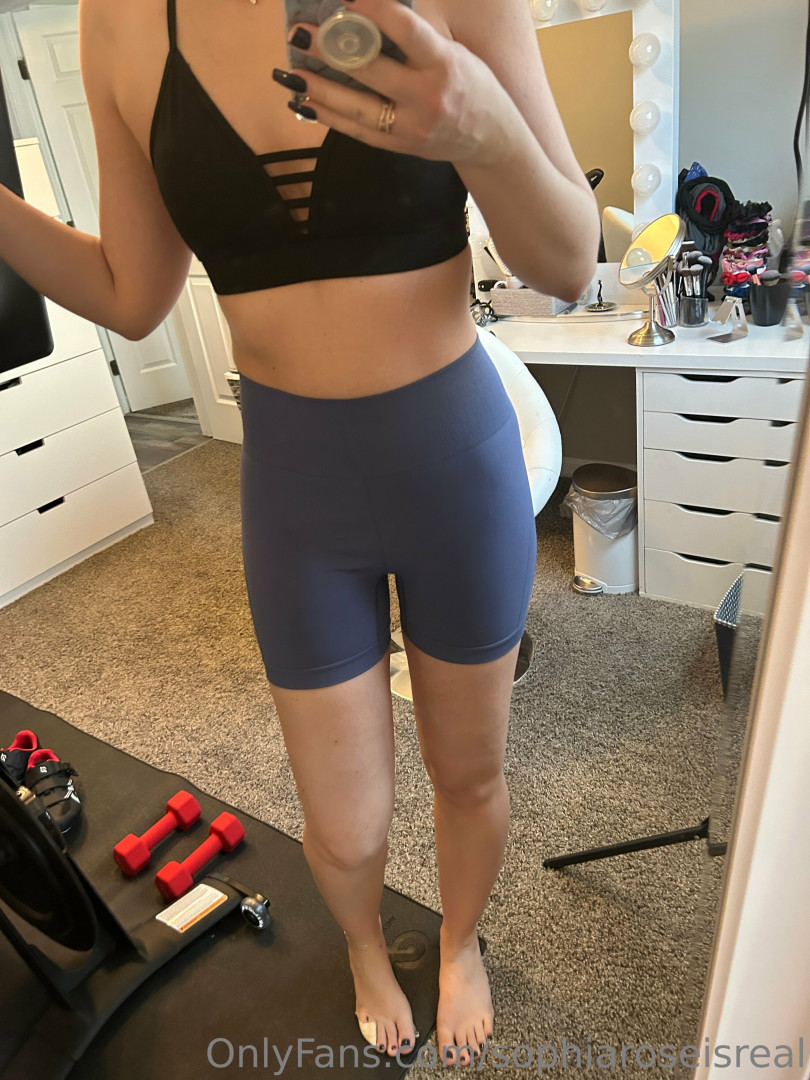 Photo by sophiaroseisreal published on May 17,2023 18:46:58 - BestThots