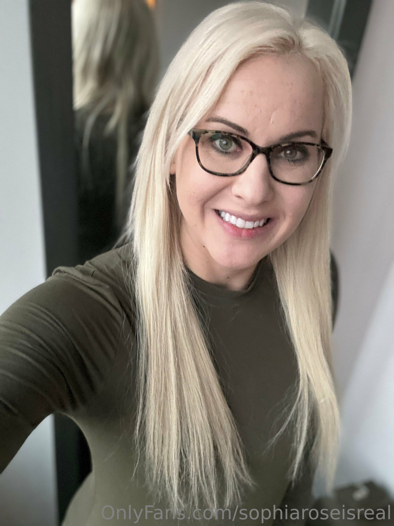 Photo by sophiaroseisreal published on May 17,2023 18:47:17 - BestThots