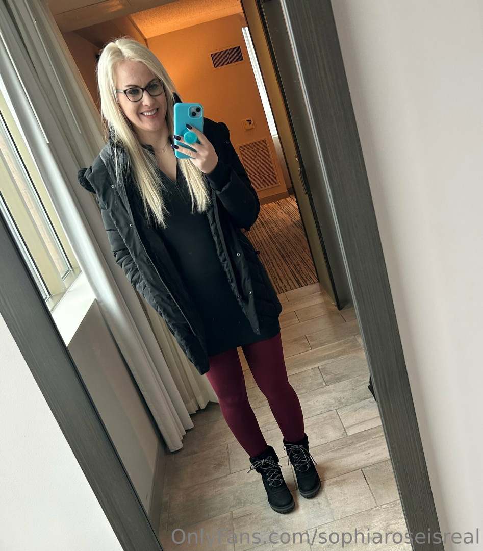 Photo by sophiaroseisreal published on May 17,2023 18:47:28 - BestThots