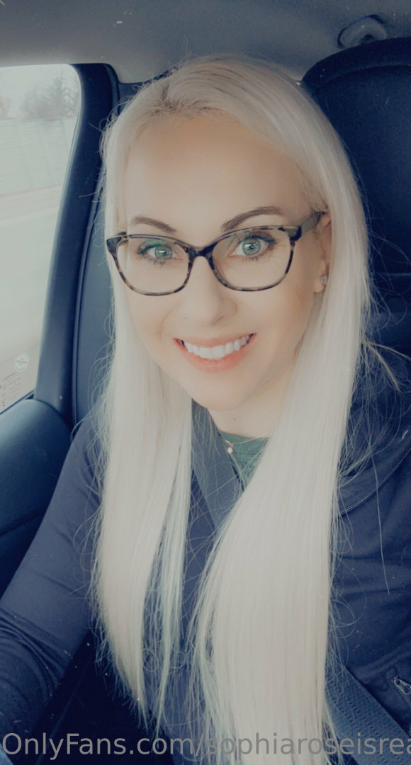 Photo by sophiaroseisreal published on May 17,2023 18:48:48 - BestThots