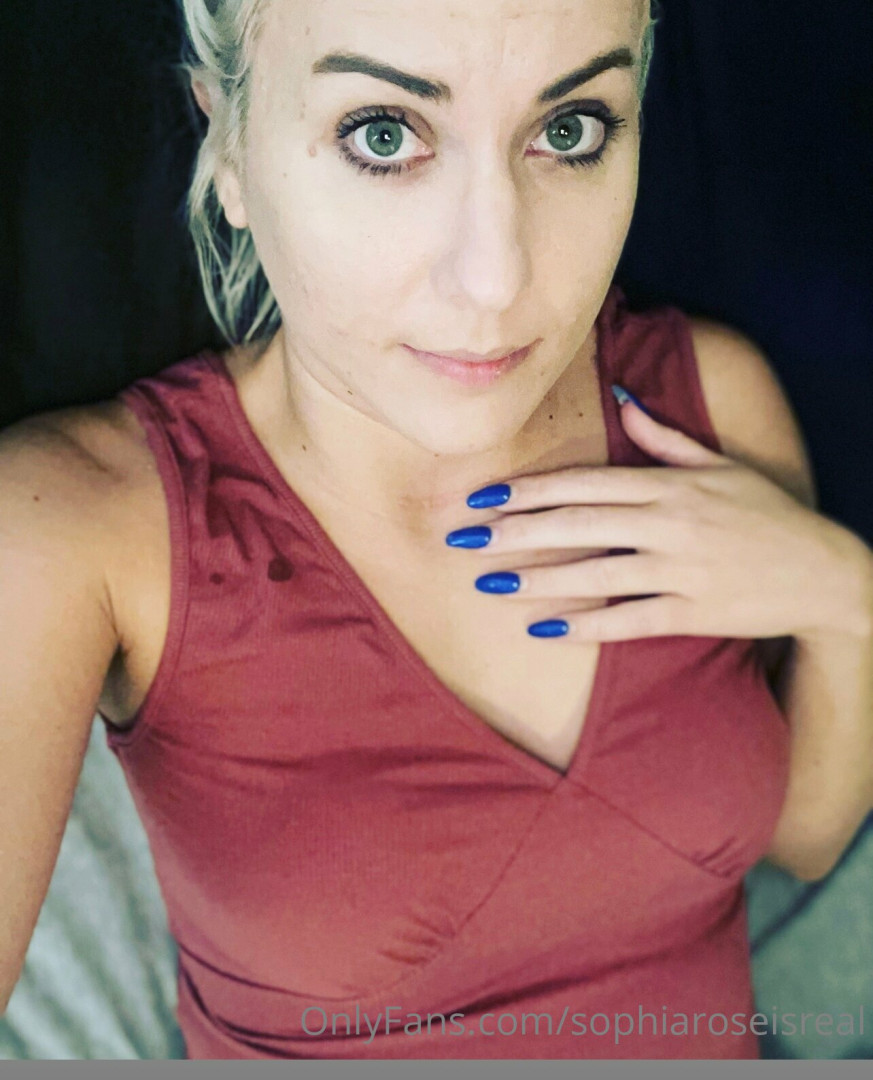 Photo by sophiaroseisreal published on May 17,2023 18:49:21 - BestThots