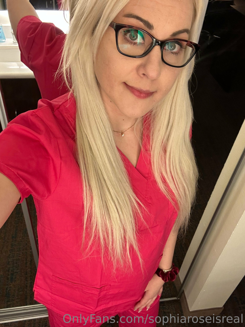 Photo by sophiaroseisreal published on May 17,2023 18:49:38 - BestThots