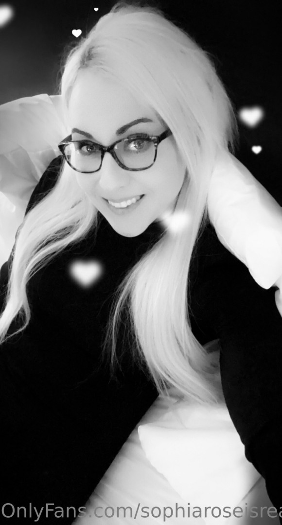 Photo by sophiaroseisreal published on May 17,2023 18:49:58 - BestThots