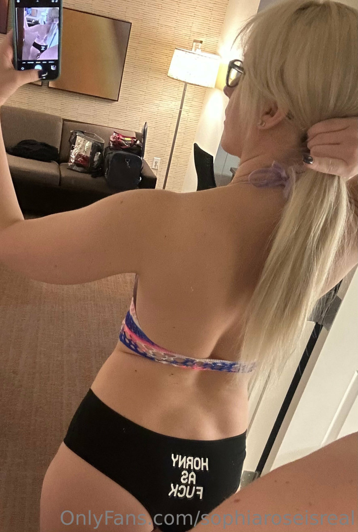 Photo by sophiaroseisreal published on May 17,2023 18:50:14 - BestThots