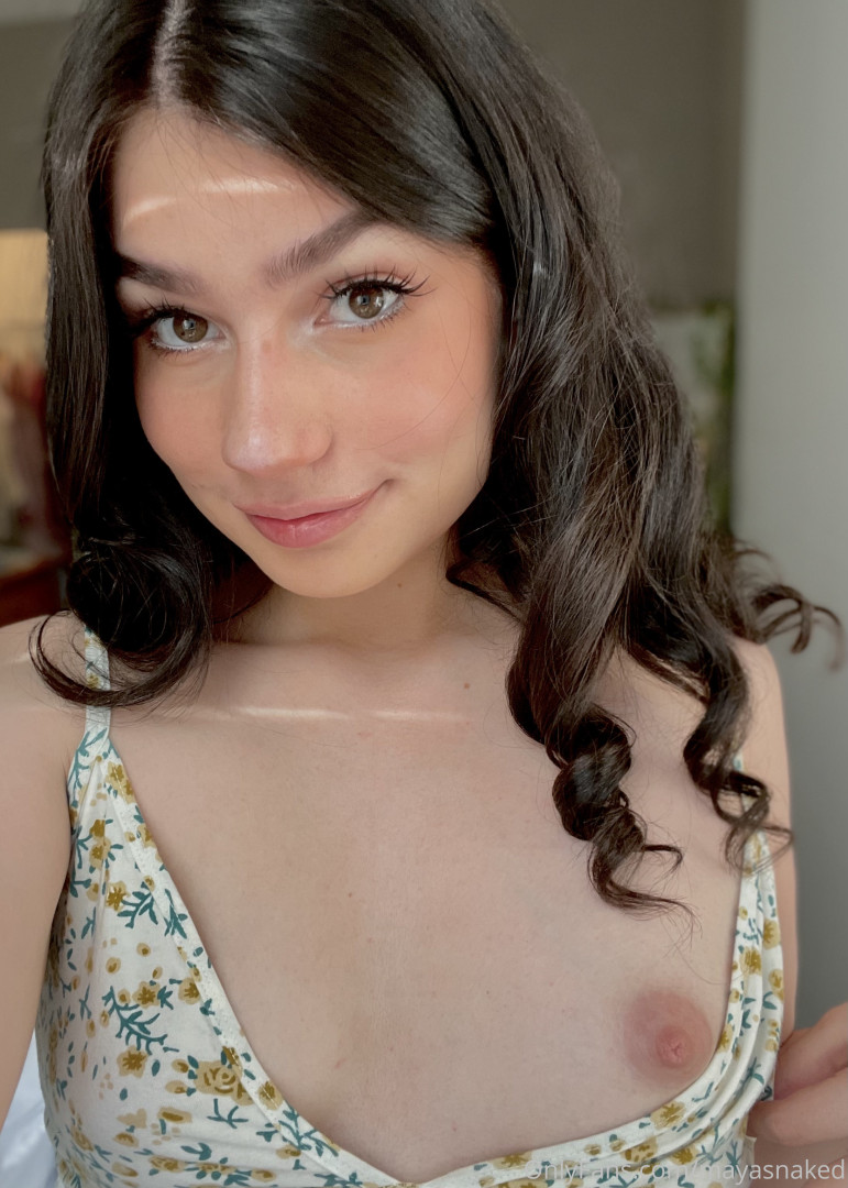 Photo by mayasnaked published on August 23,2023 05:54:17 - BestThots