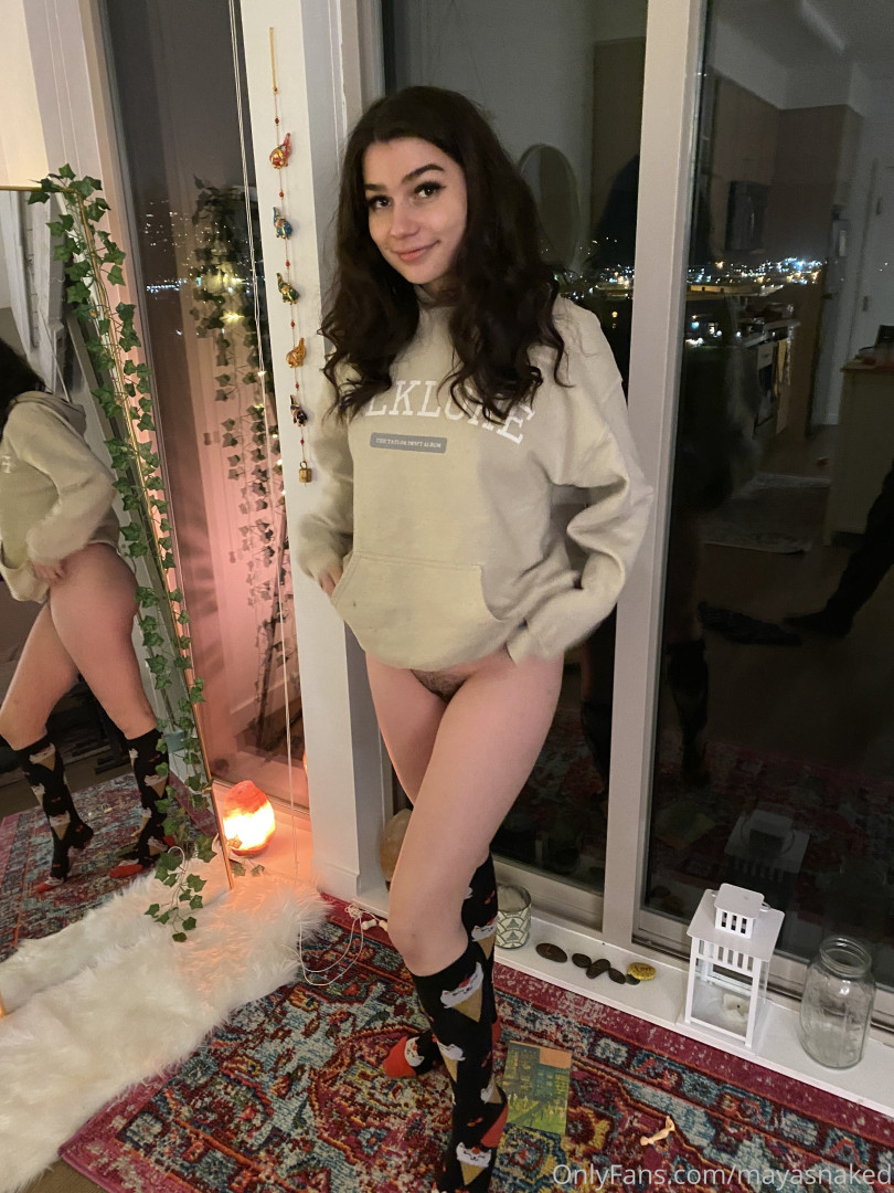 Photo by mayasnaked published on August 23,2023 05:55:05 - BestThots