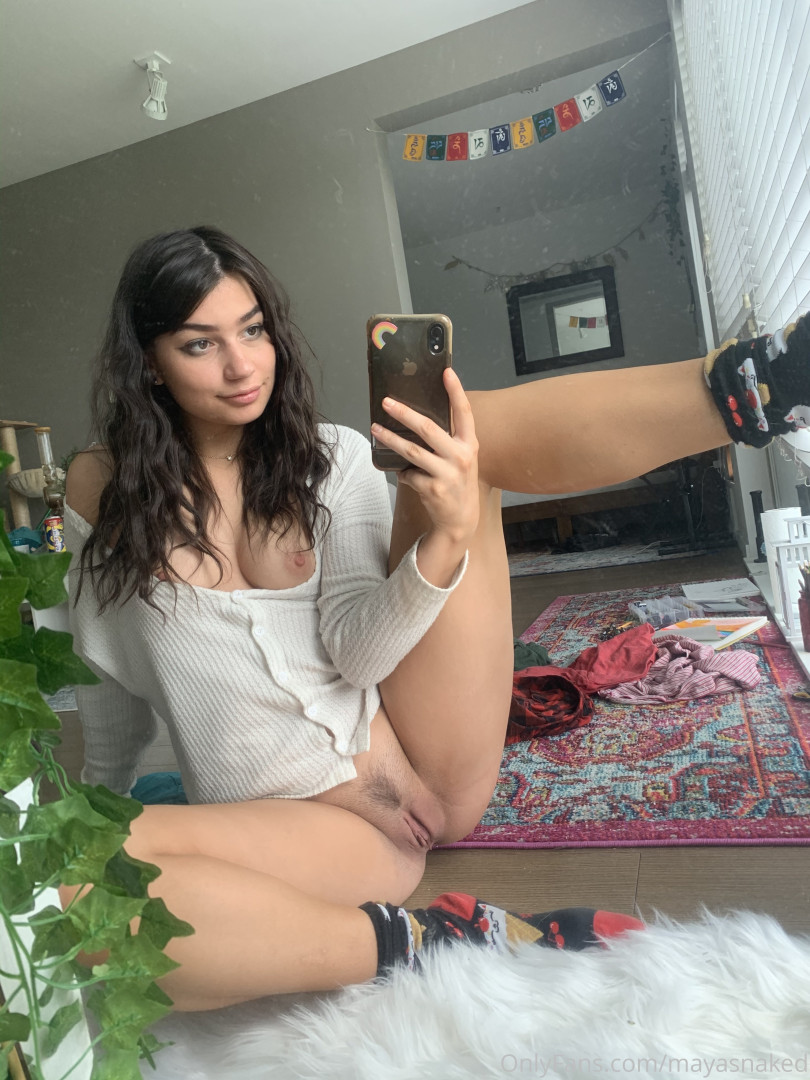 Photo by mayasnaked published on August 23,2023 05:59:43 - BestThots