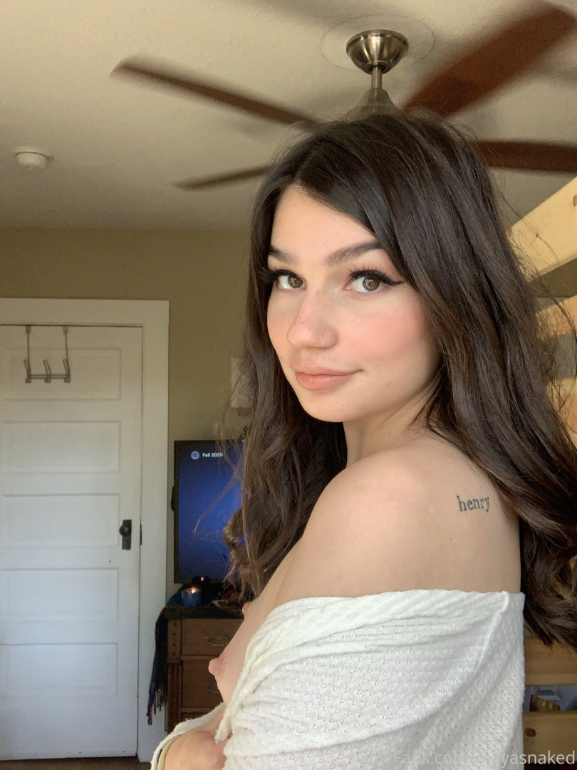 Photo by mayasnaked published on August 23,2023 07:29:48 - BestThots