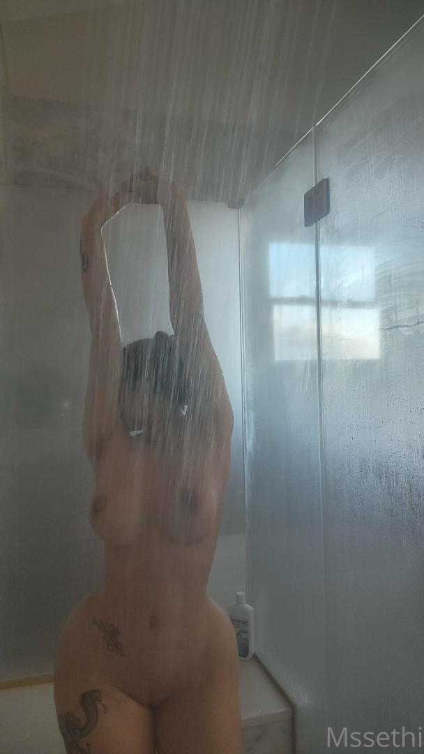 Photo by babydollll published on October 16,2023 01:11:18 - BestThots