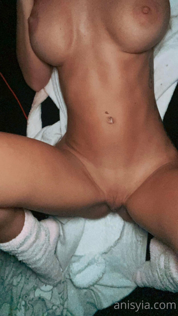 Photo by anisyia published on November 21,2023 12:53:09 - BestThots