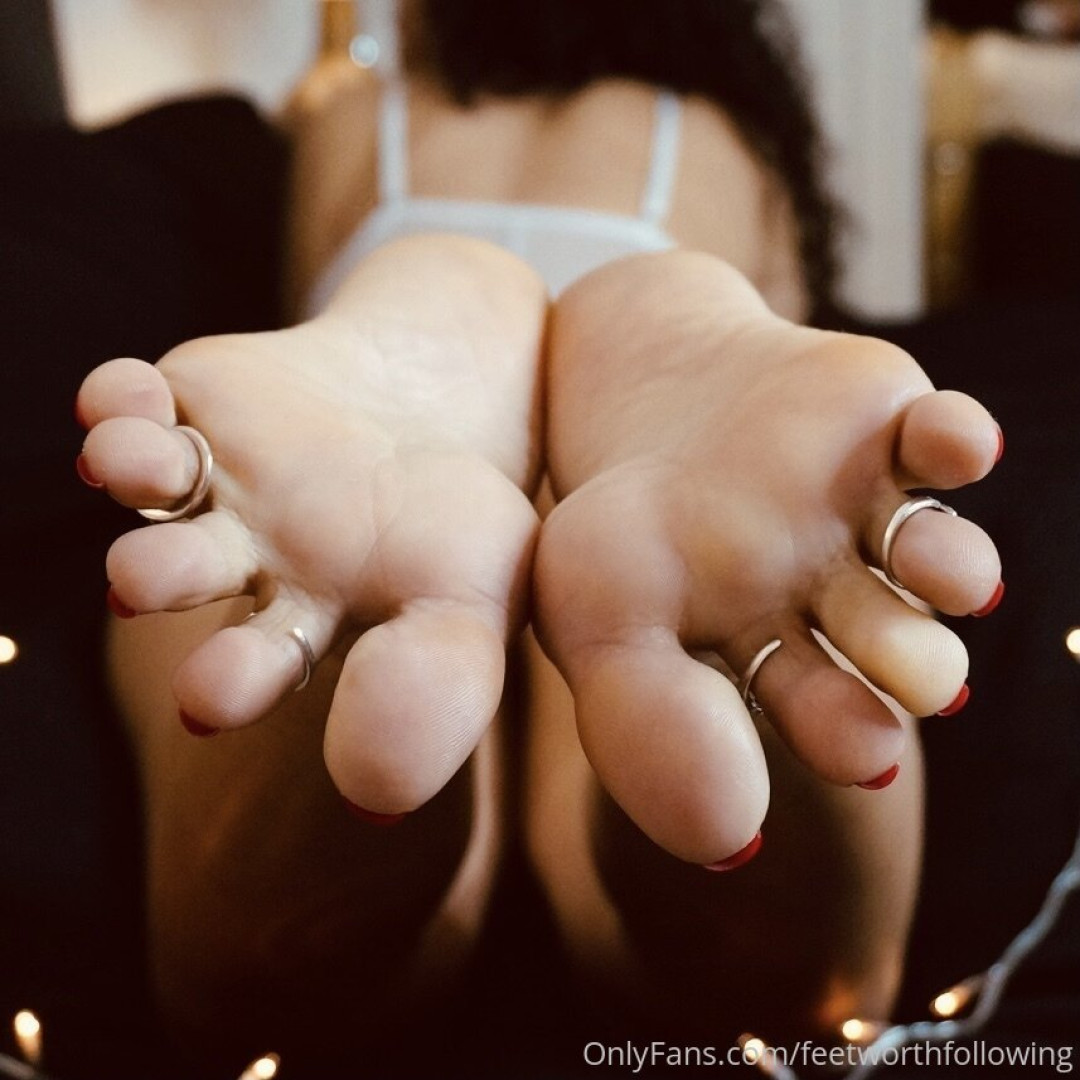 Photo by feetworthfollowing published on June 28,2023 05:03:47 - BestThots