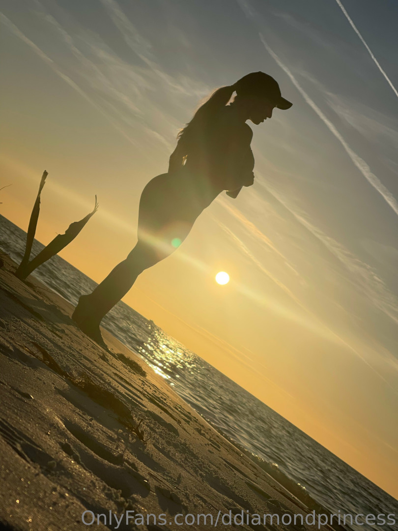 Photo by ddiamondprincess published on October 15,2023 22:15:39 - BestThots