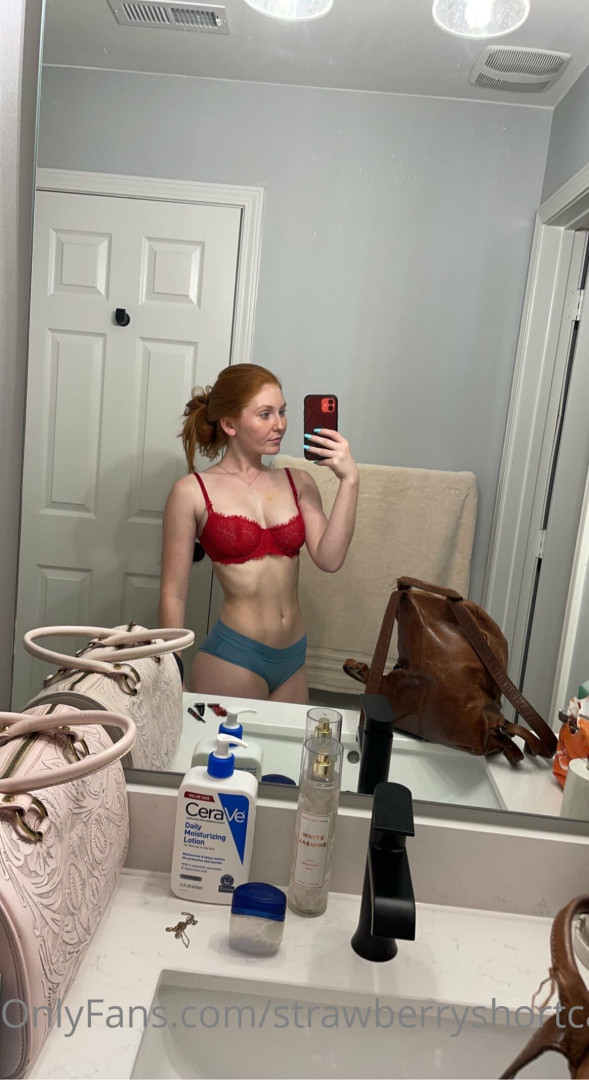 Photo by strawberryshortcakes420 published on May 17,2023 14:30:17 - BestThots