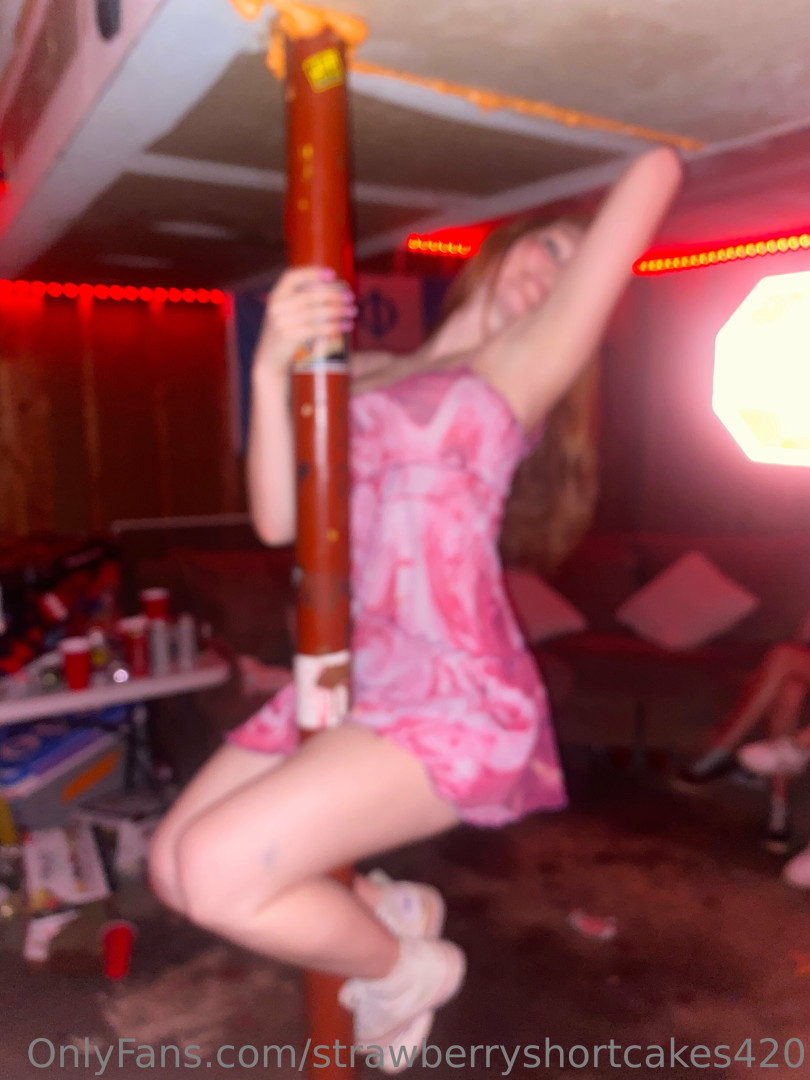 Photo by strawberryshortcakes420 published on May 17,2023 14:30:27 - BestThots