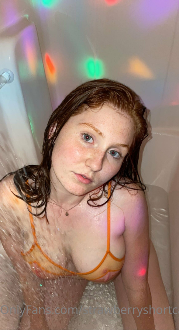 Photo by strawberryshortcakes420 published on May 17,2023 14:31:00 - BestThots