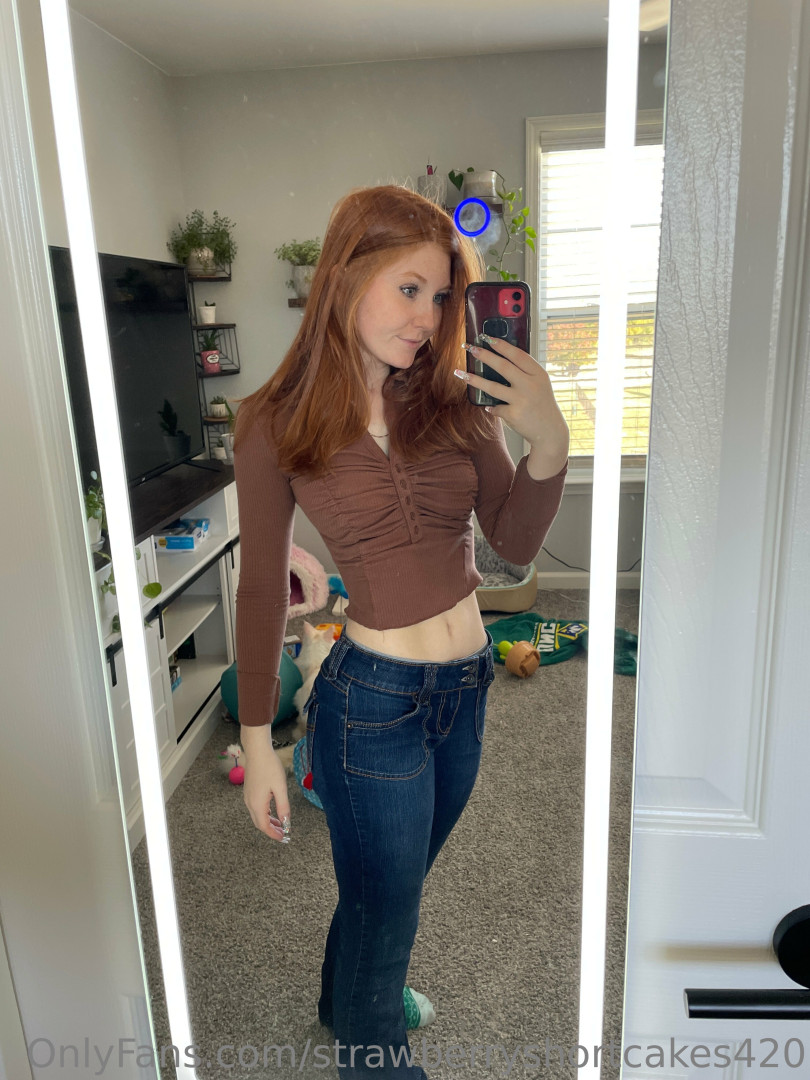 Photo by strawberryshortcakes420 published on May 17,2023 14:31:20 - BestThots