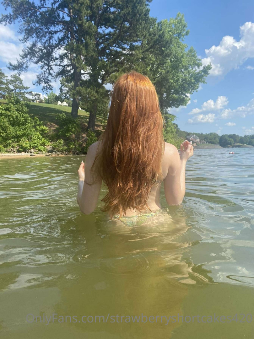 Photo by strawberryshortcakes420 published on May 17,2023 14:34:38 - BestThots