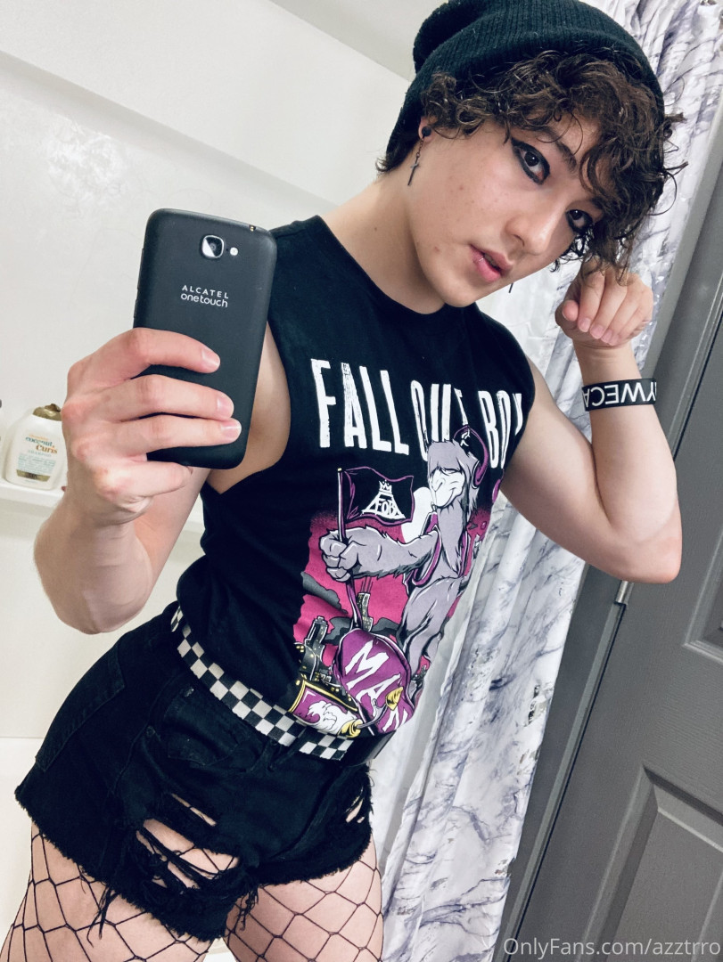 Photo by azztrro published on November 29,2023 15:13:51 - BestThots