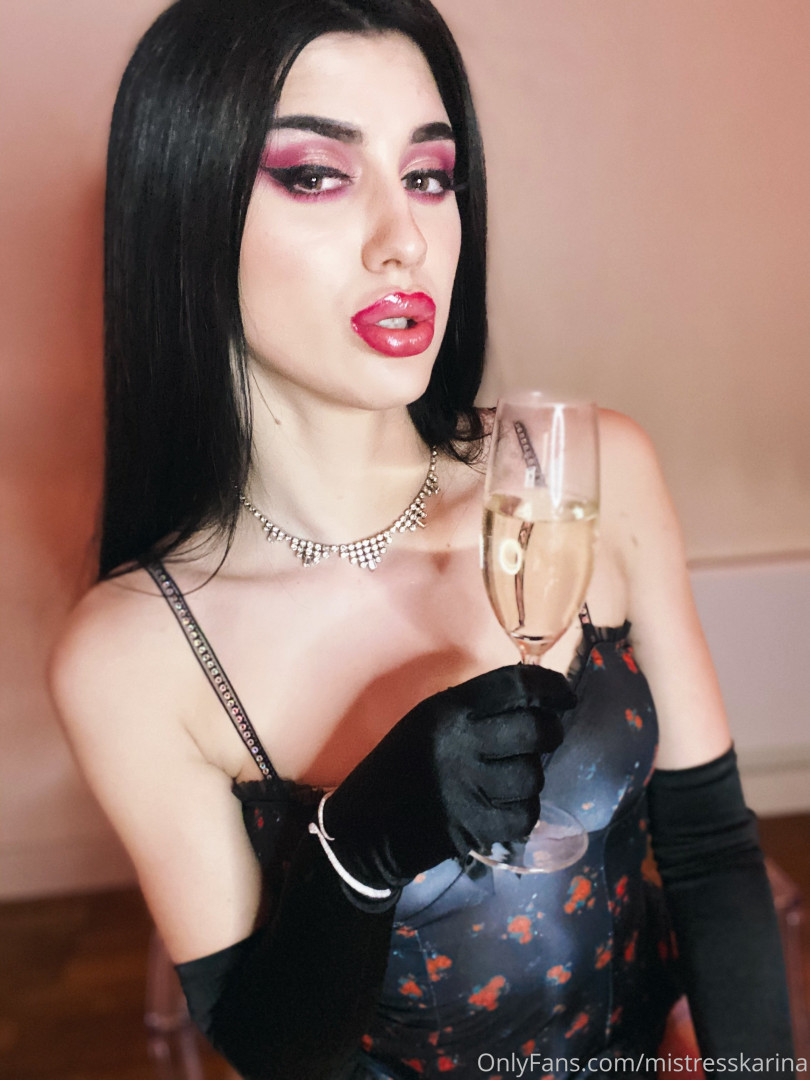 Photo by mistresskarina published on October 14,2023 20:04:27 - BestThots