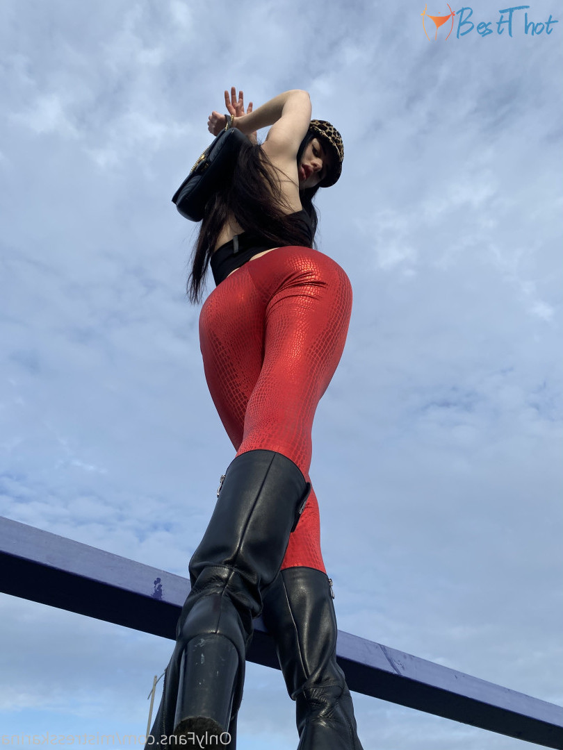 Photo by mistresskarina published on December 25,2024 05:11:05 - BestThots