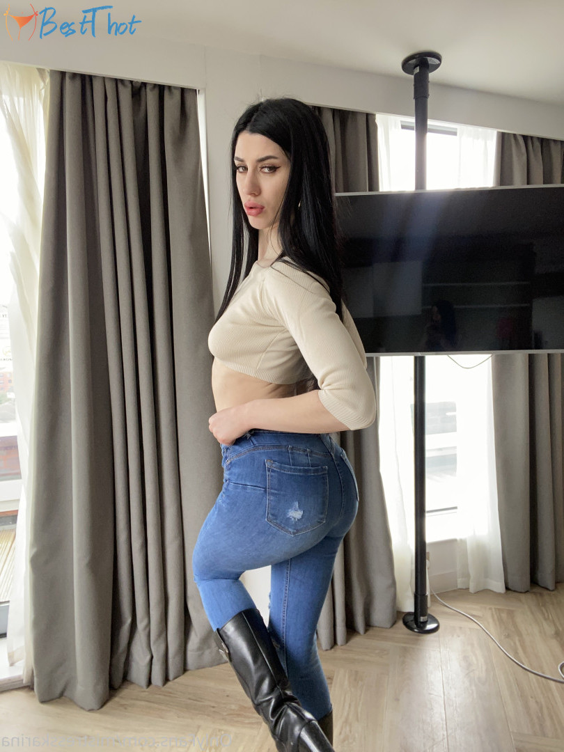 Photo by mistresskarina published on December 25,2024 06:12:05 - BestThots