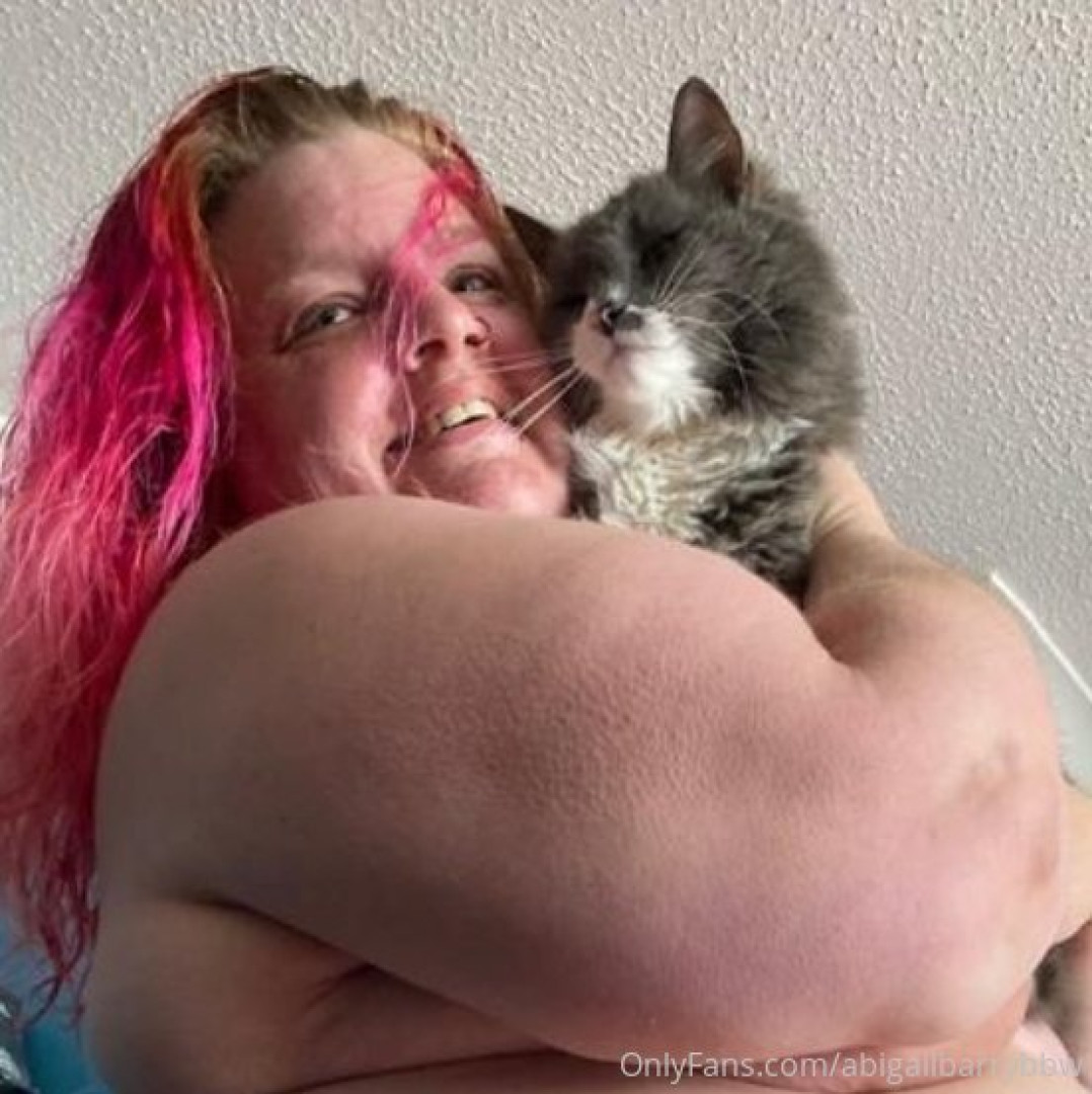 Photo by abigailbarrybbw published on November 20,2023 09:52:18 - BestThots