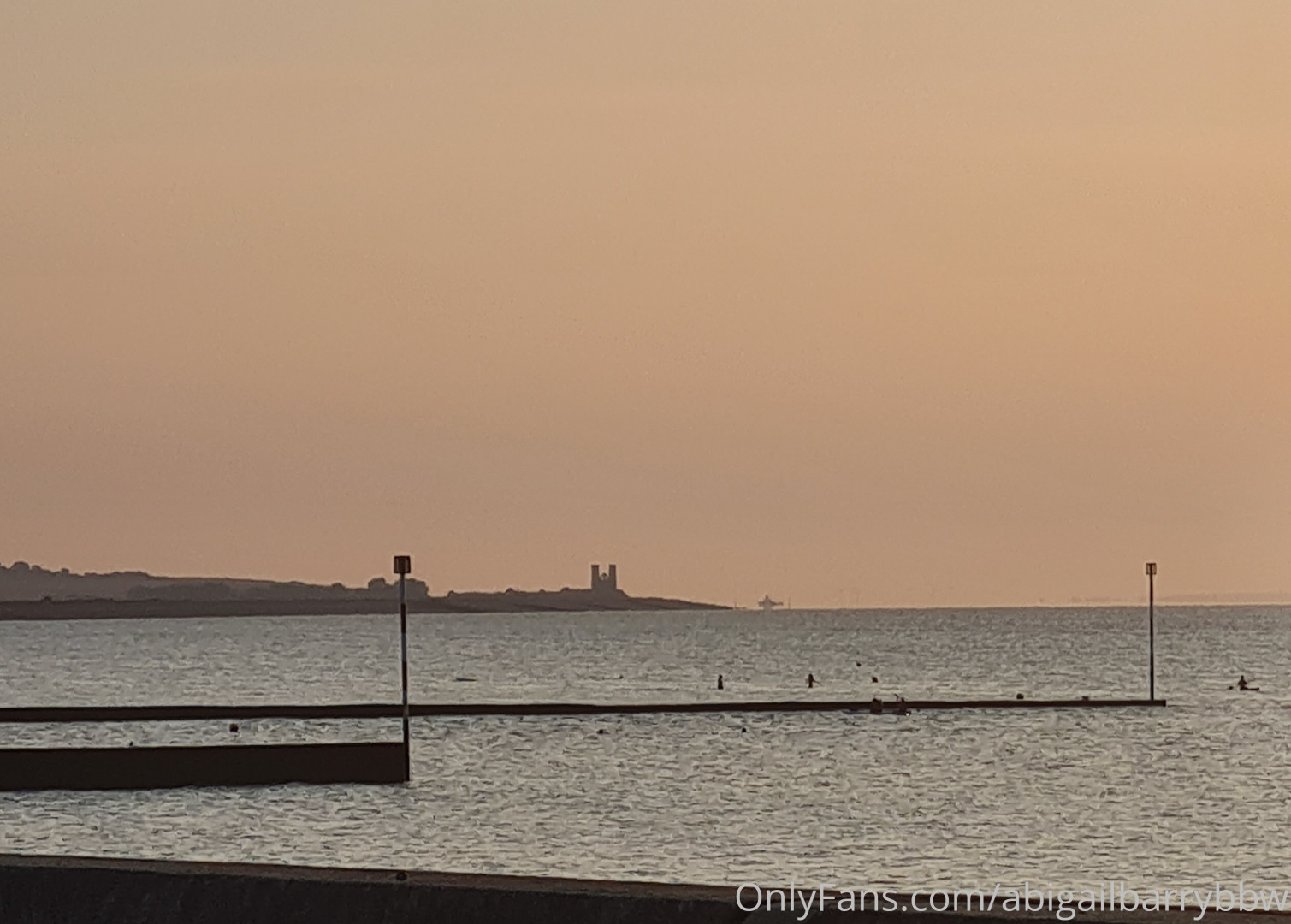 Photo by abigailbarrybbw published on November 20,2023 09:52:45 - BestThots