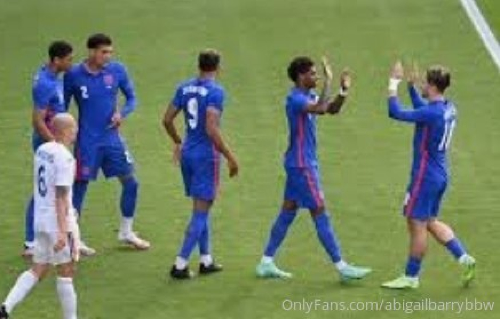 Photo by abigailbarrybbw published on November 20,2023 09:52:56 - BestThots