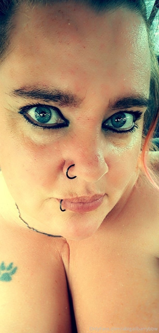 Photo by abigailbarrybbw published on November 20,2023 09:53:19 - BestThots