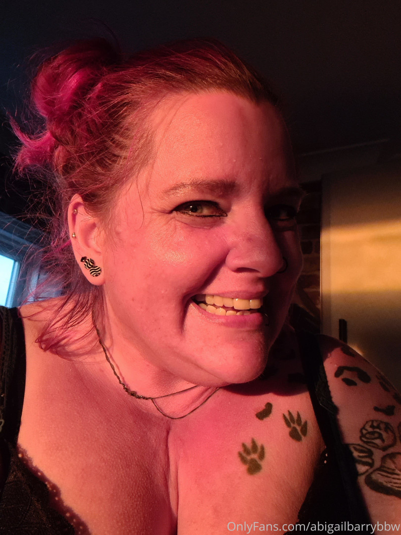 Photo by abigailbarrybbw published on November 20,2023 09:53:39 - BestThots