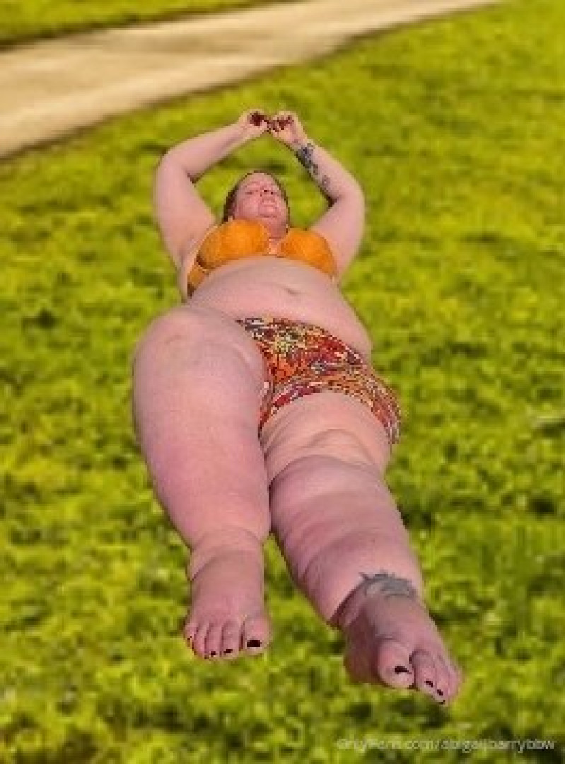 Photo by abigailbarrybbw published on November 20,2023 09:54:32 - BestThots