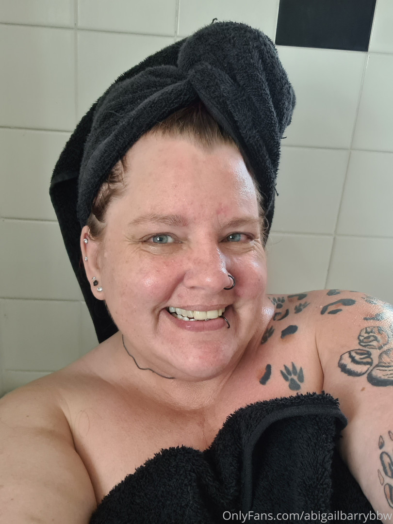 Photo by abigailbarrybbw published on November 20,2023 09:54:34 - BestThots