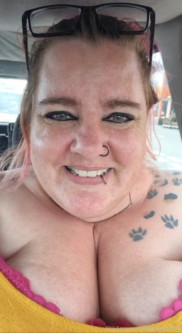 Photo by abigailbarrybbw published on November 20,2023 09:54:37 - BestThots