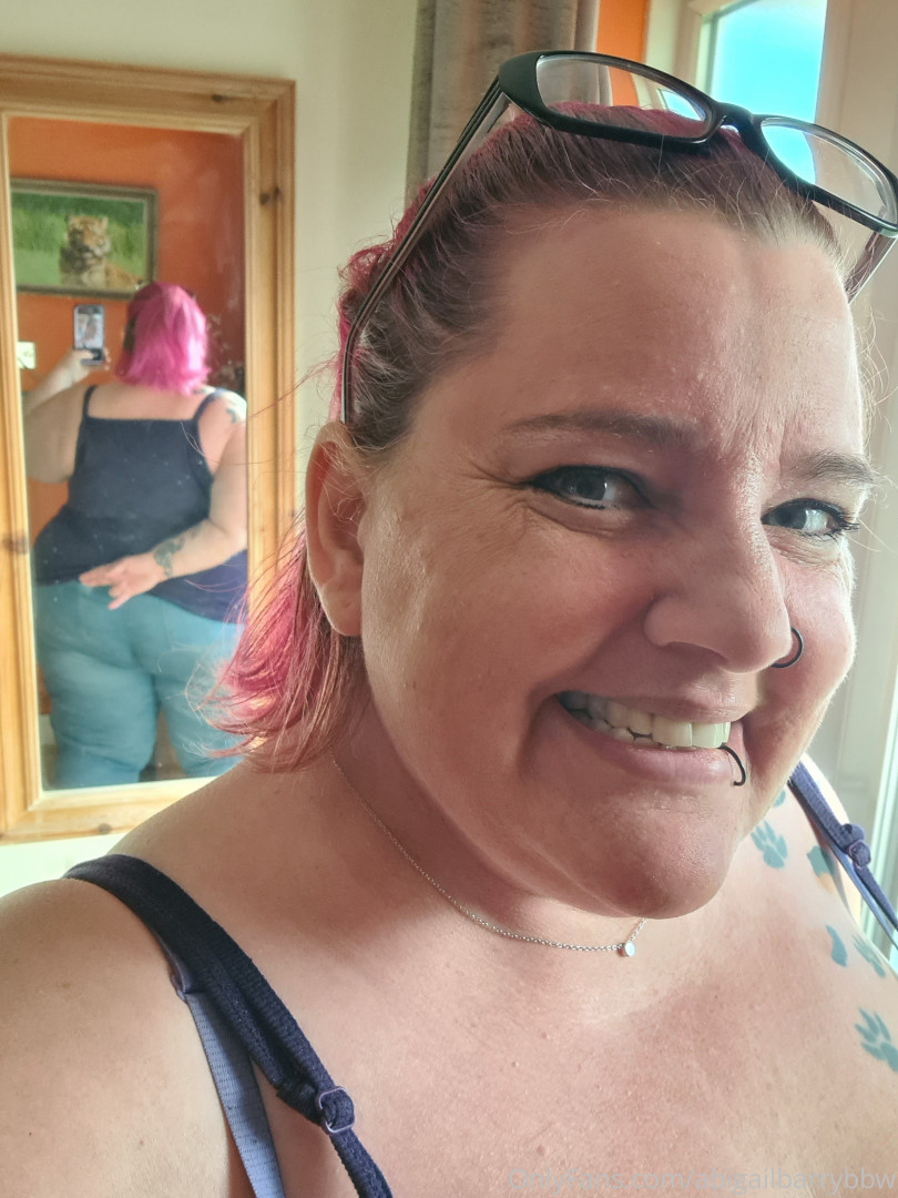 Photo by abigailbarrybbw published on November 20,2023 09:54:44 - BestThots