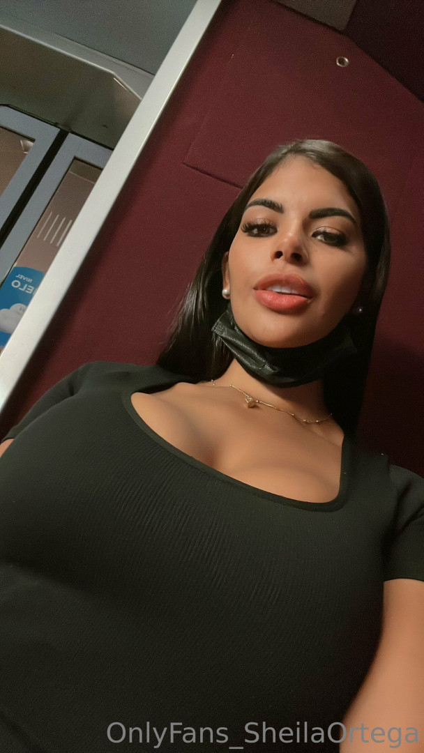 Photo by sheilaortegaoff published on October 16,2023 14:27:35 - BestThots