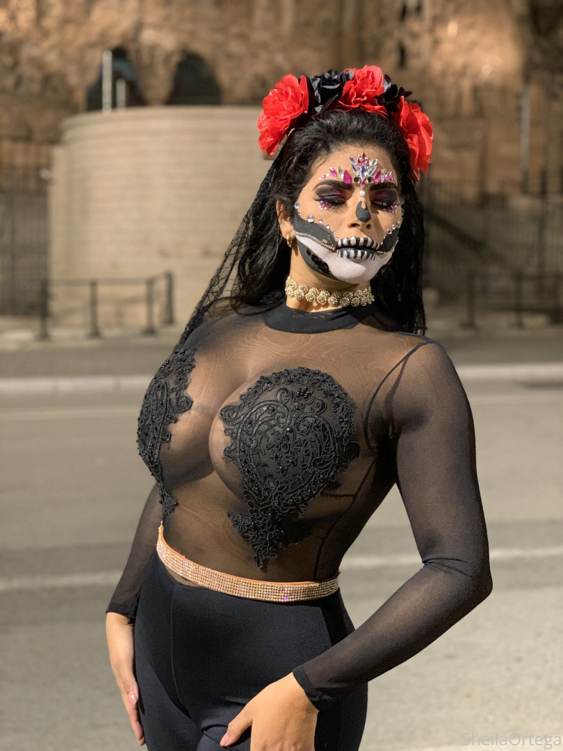 Photo by sheilaortegaoff published on October 16,2023 14:32:30 - BestThots