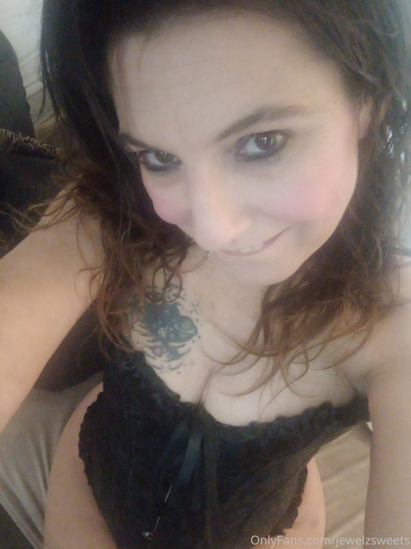 Photo by jewelzsweets published on June 18,2023 08:10:06 - BestThots