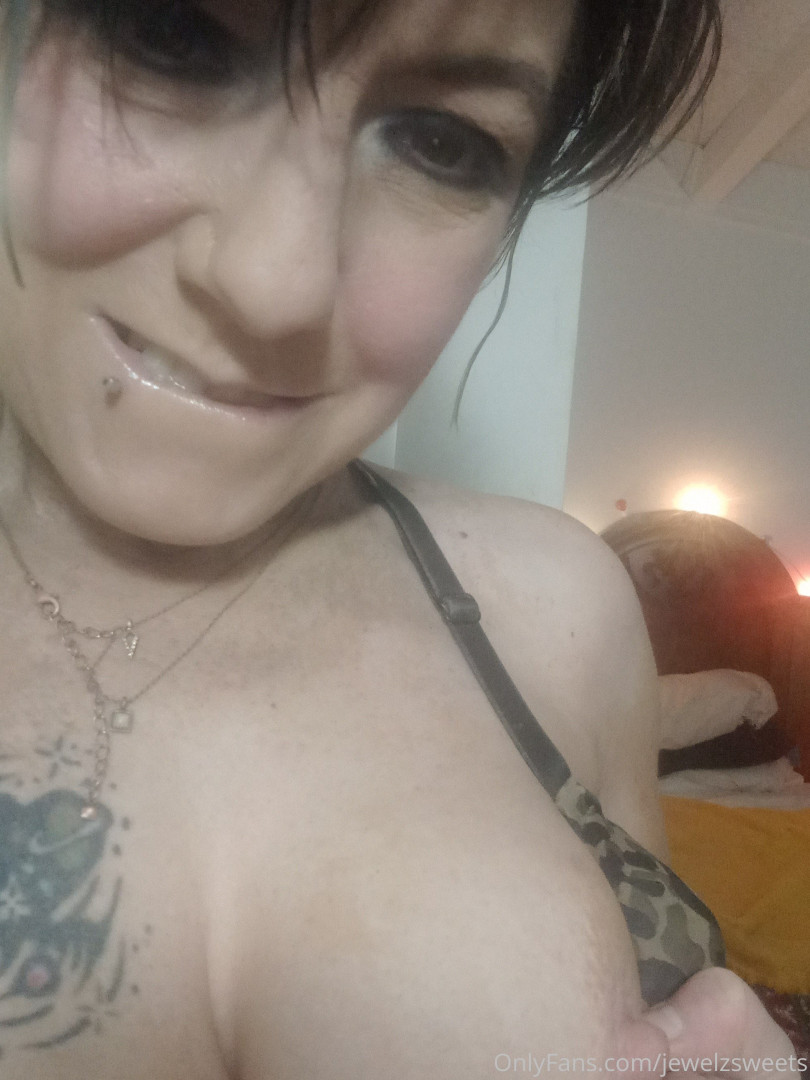 Photo by jewelzsweets published on June 18,2023 08:12:24 - BestThots