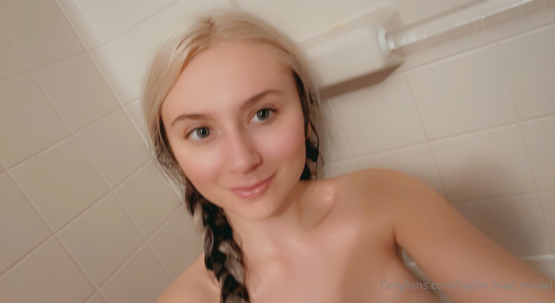 Photo by taylor_mae_model published on May 17,2023 08:41:20 - BestThots